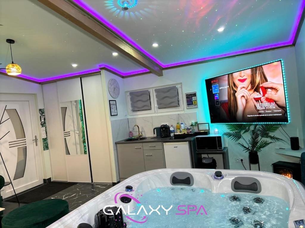 Galaxy Spa - Suite Jupiter Jacuzzi Privatif Champigneulles Zewnętrze zdjęcie